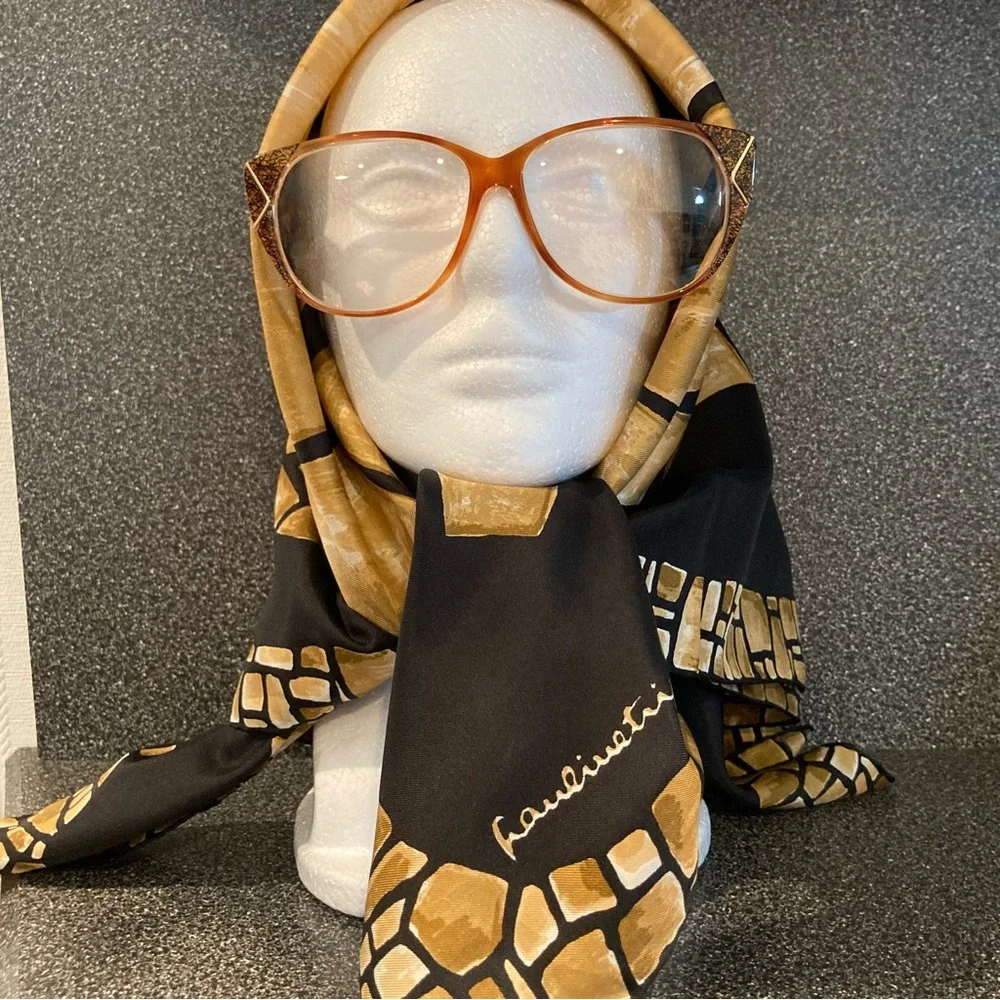 Vintage Givenchy solaire mod 111/BRN oversized glasses; made in France. W/Case.